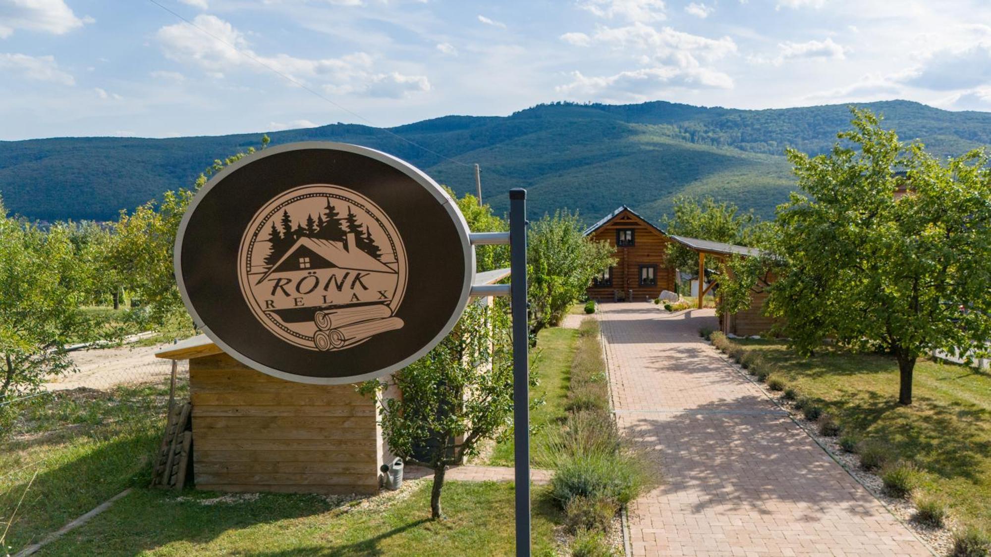 Roenk Relax Apartment Mişcolţ Exterior foto